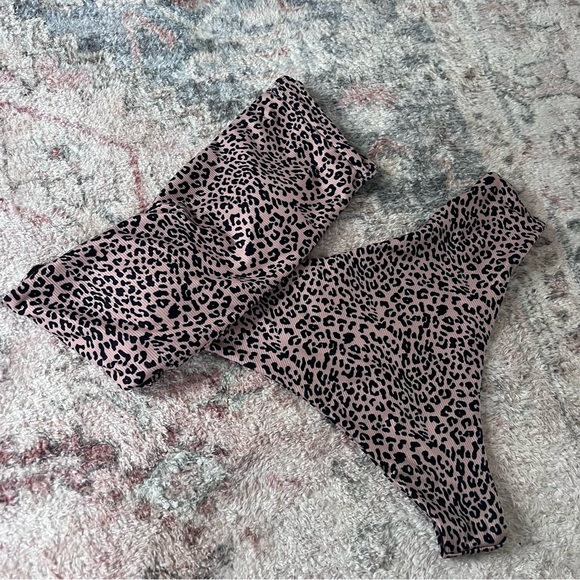 Other - NWT Cheetah Animal Print Bandeau Bikini